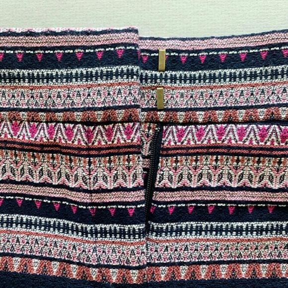 LOFT shorts embroidered boho pink and blue.Size 00 - Picture 8 of 10